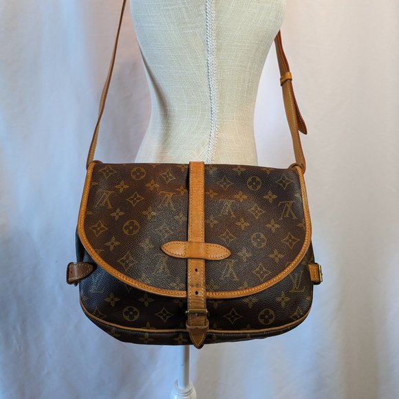 Louis Vuitton Handbags - LOUIS VUITTON Saumur 35 Saddlebag